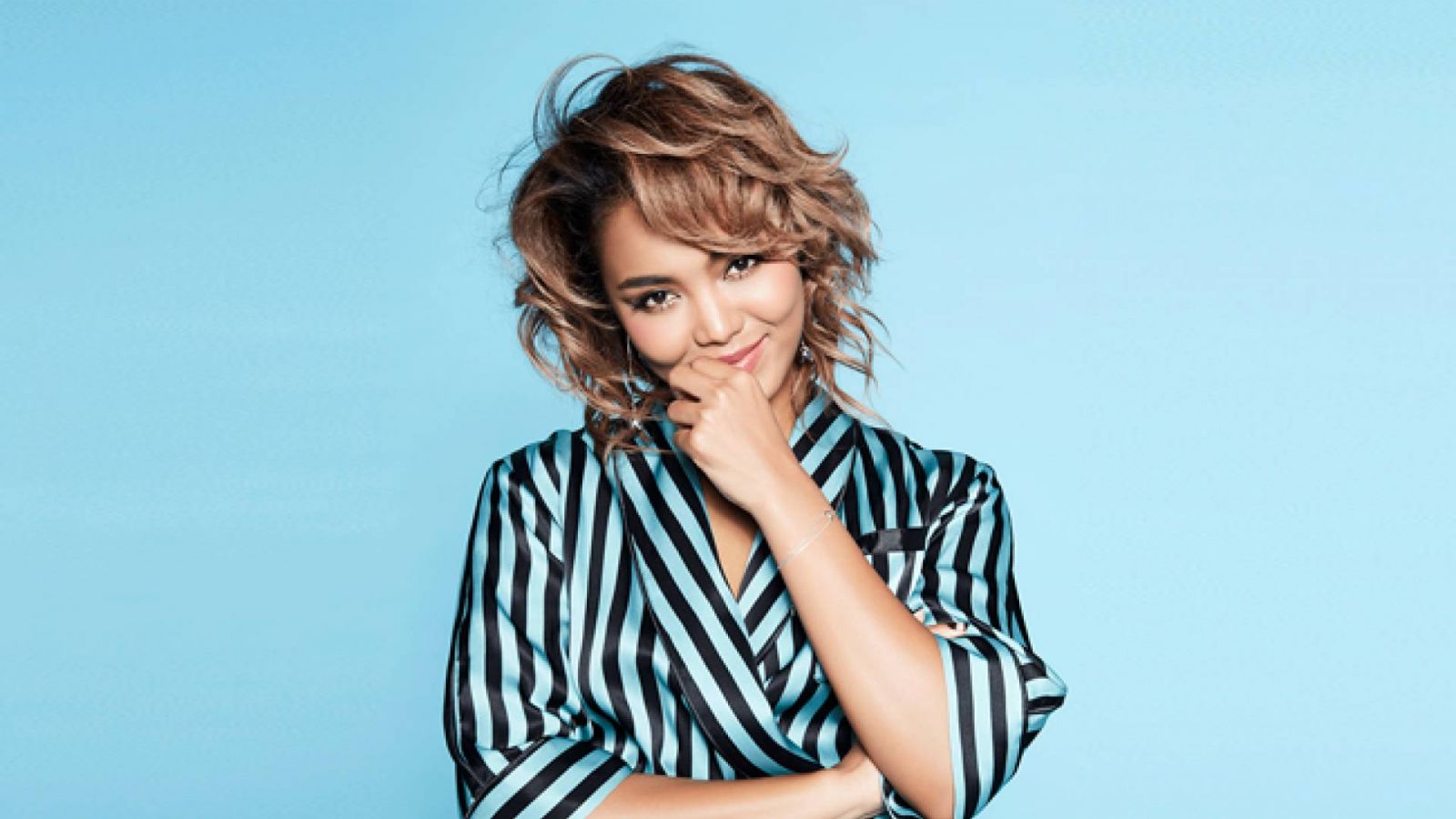 Crystal Kay © 2018 UNIVERSAL MUSIC LLC. All rights reserved.