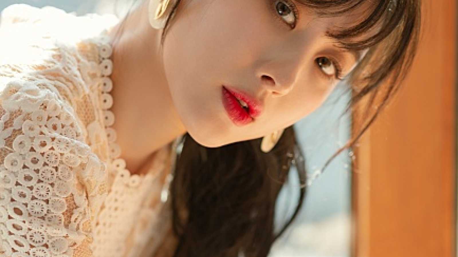 Moon Hyuna © A Flat Entertainment. All Rights reserved